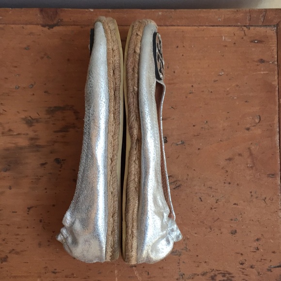 Tory Burch Silver Reva Espadrilles Size 7 READ - Picture 4 of 8